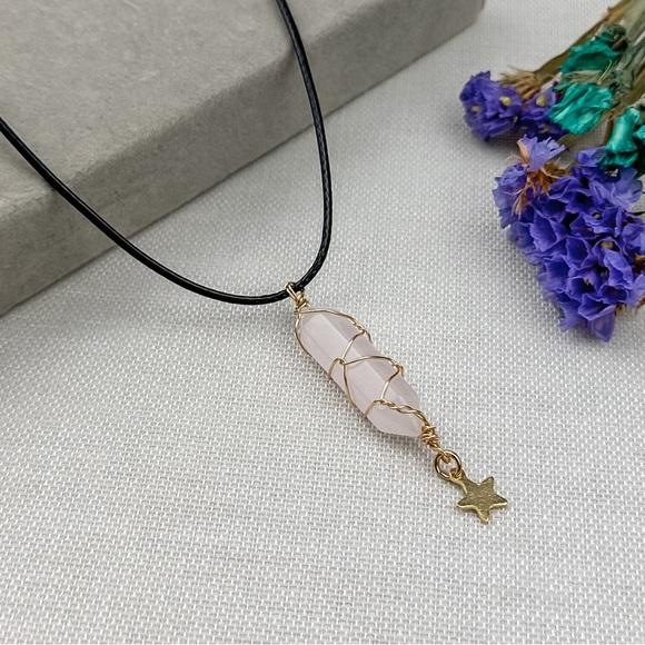 Rose Quartz Crystal wire wrapped bullet point necklace - Picture 2 of 4